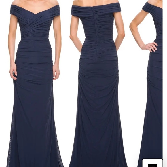 La Femme Navy Ruched Off the Shoulder Formal Gown Size 4 - Picture 1 of 7